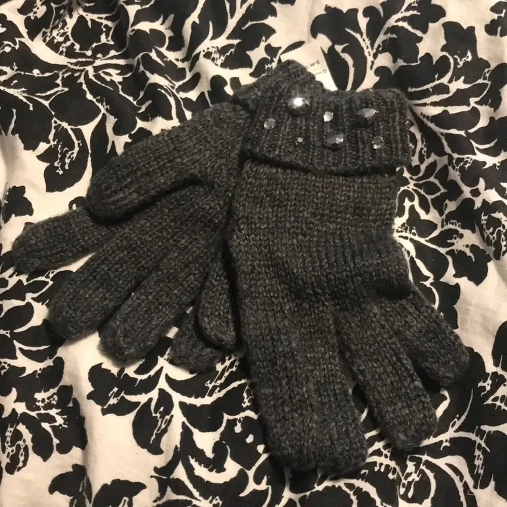 NWT old navy studded gloves gray S/M